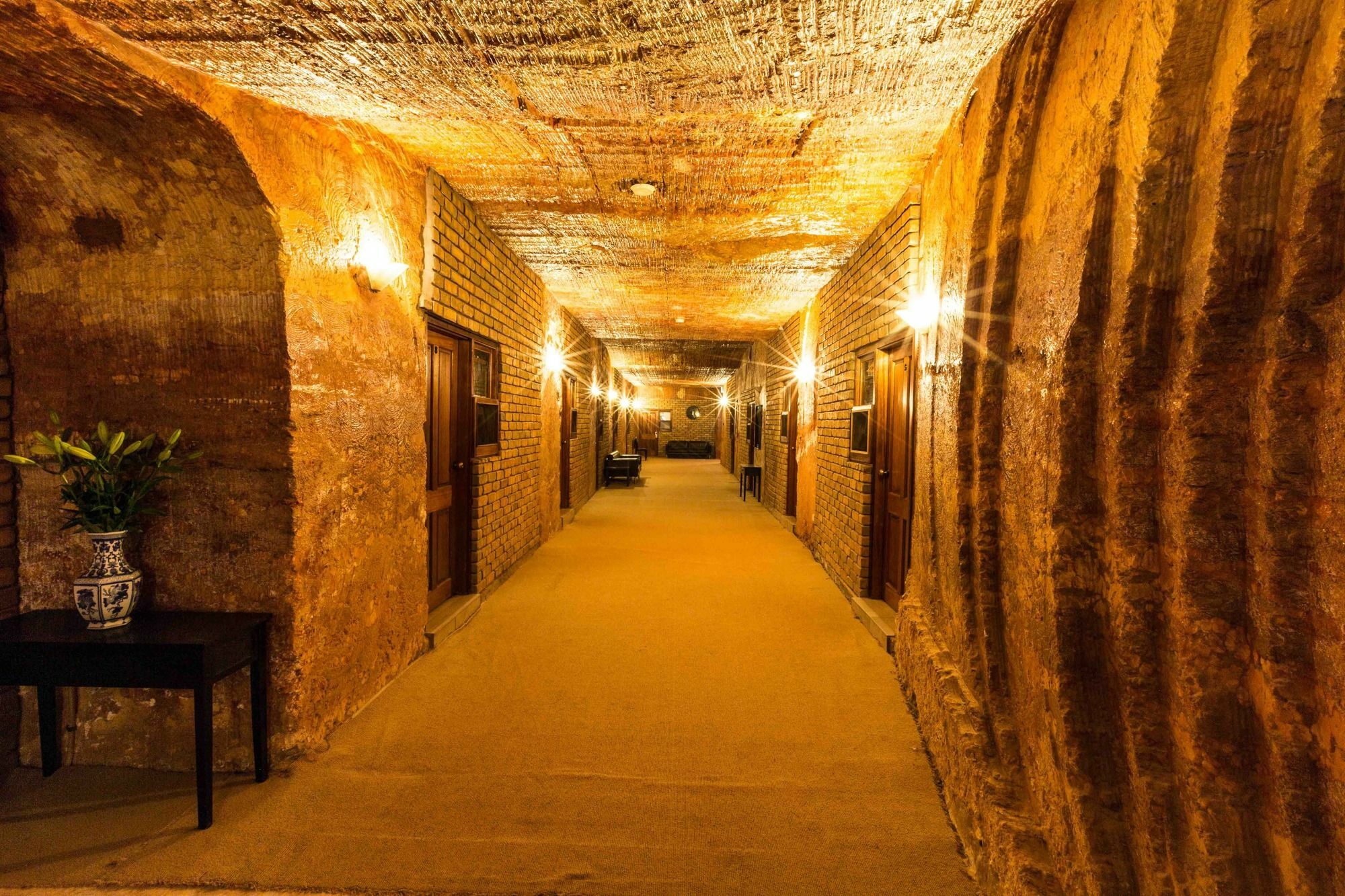 The Lookout Cave Underground Motel Coober Pedy Exterior foto